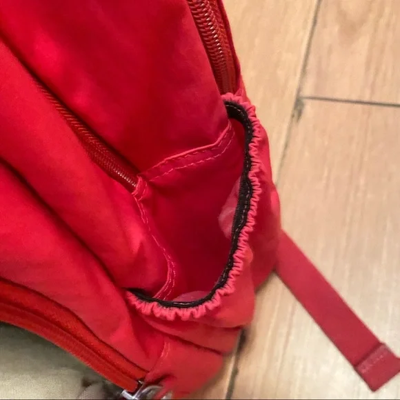 NWOT Big Pink Backpack w/ laptop pocket - Picture 10 of 13